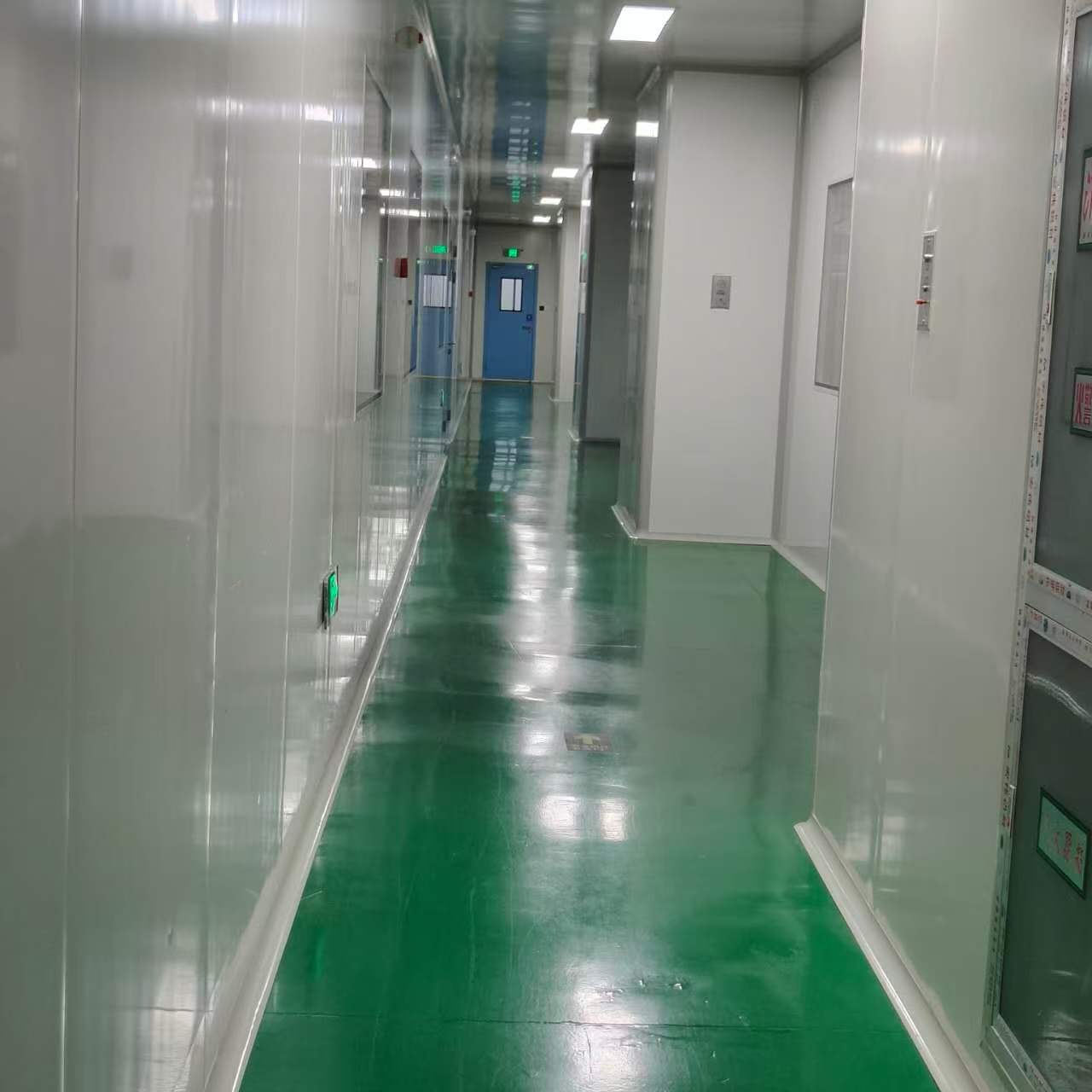 Cleanroom Injection Molding Service – Class 100,000 Medical & Microfluidic Production