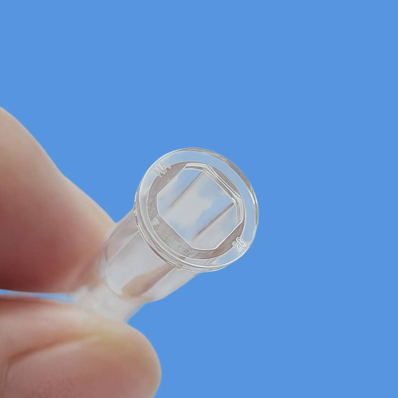 Holding coagulation analyzer cup, low contamination production, compatible consumable