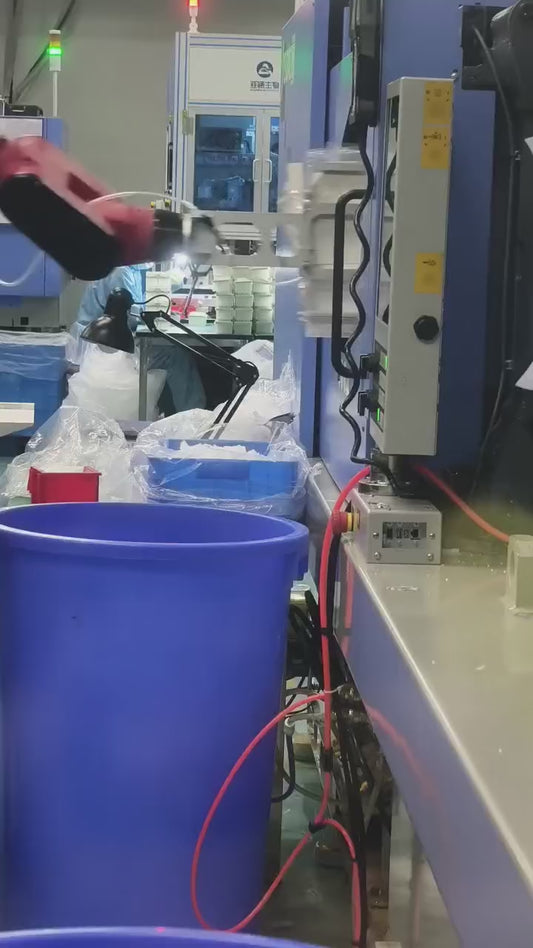 Cleanroom Injection Molding Service – Class 100,000 Medical & Microfluidic Production